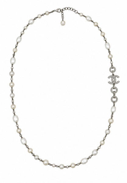 Chanel White Pearl Charm Necklace, SS20, OS